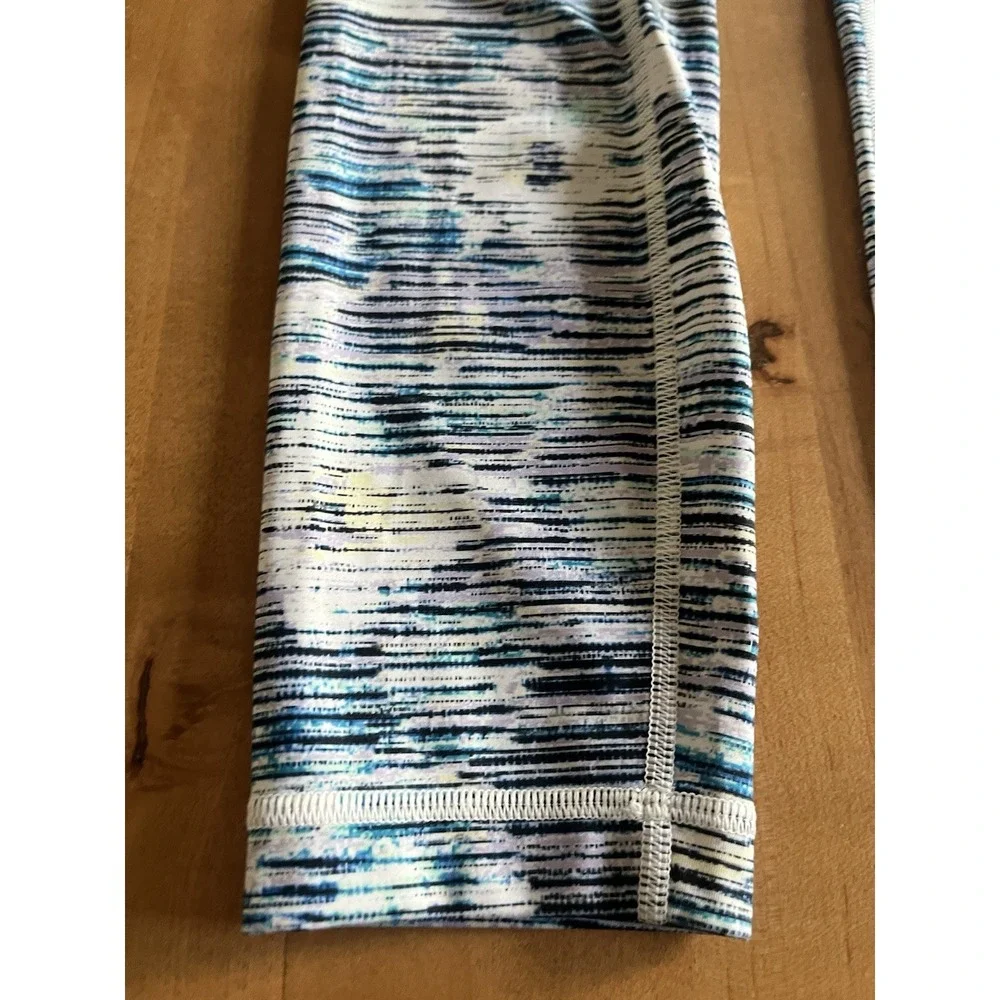 Lululemon Wunder Under Crop Hi-Rise Blurry Belle Size 4 Athletic Leggings Run